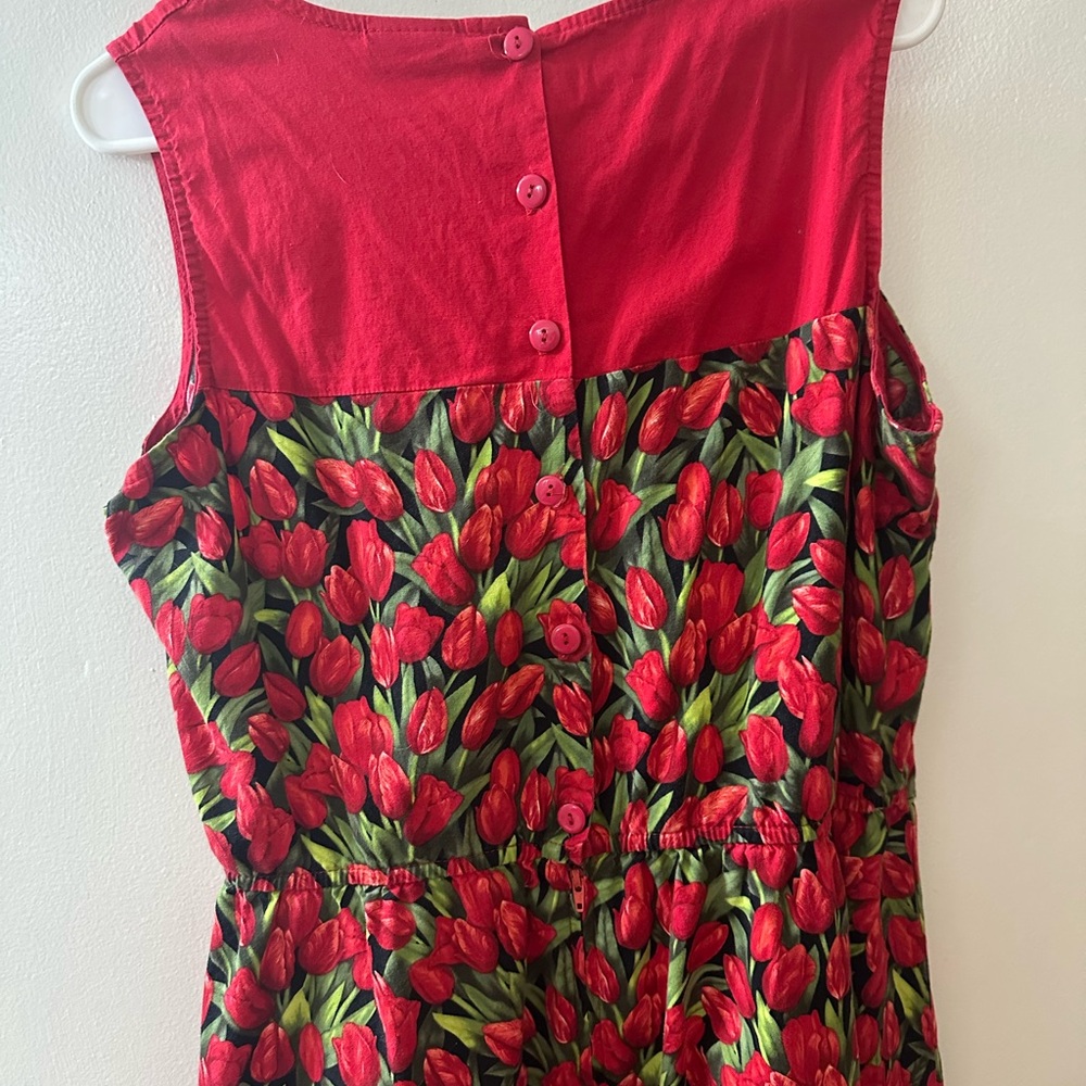 Retrolicious Red and Green Tulip Midi Dress - Picture 9 of 9